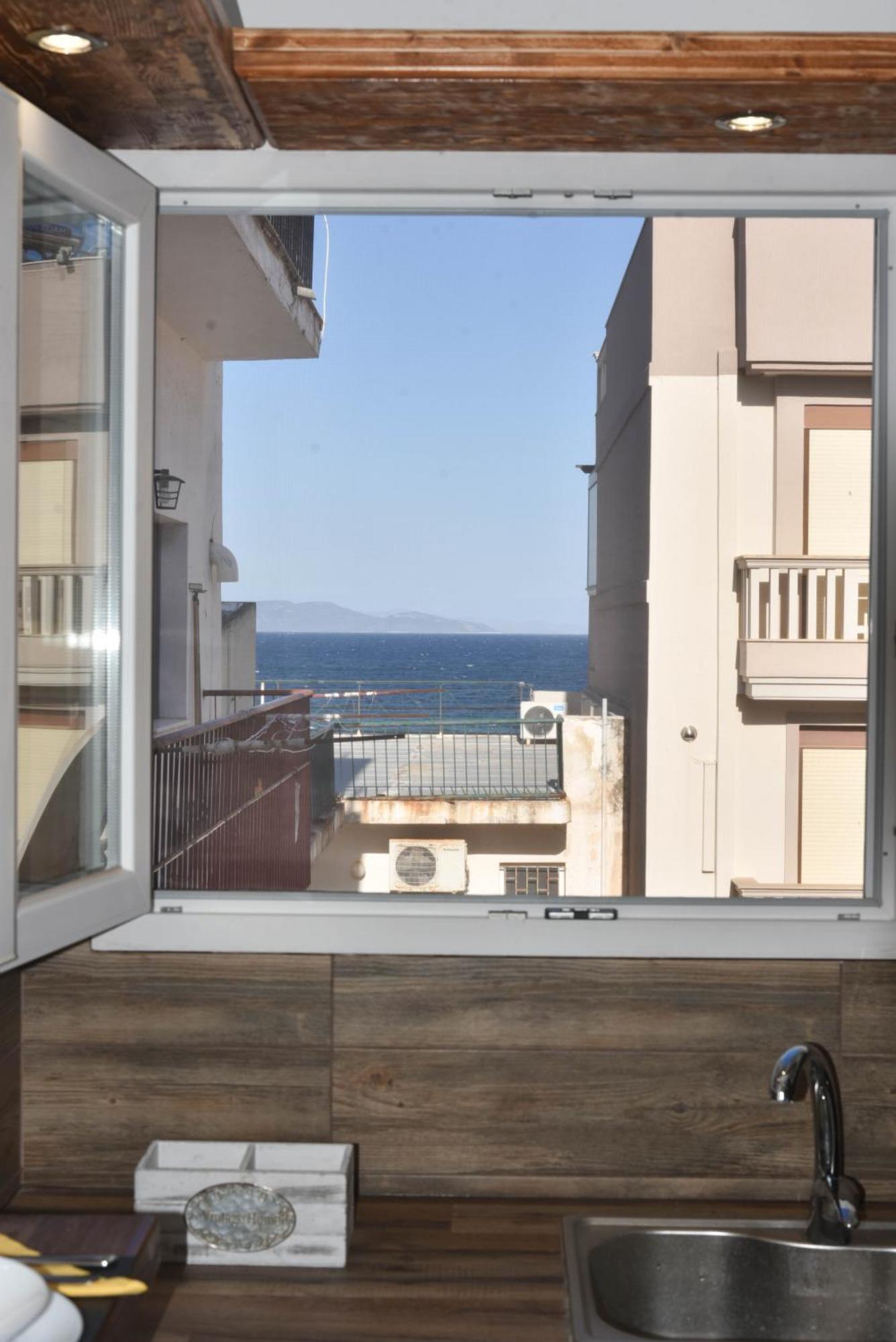 F K Apartments Артемида Екстериор снимка