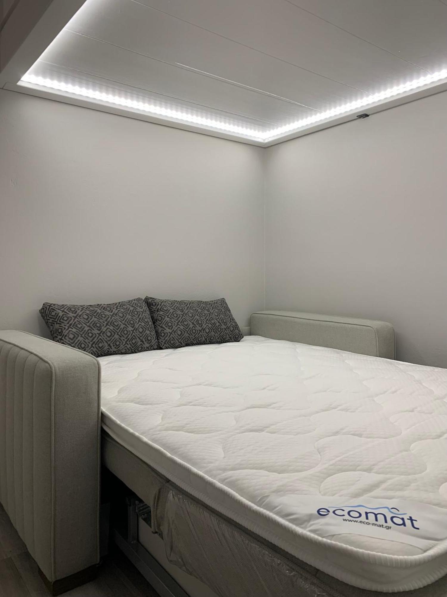 F K Apartments Артемида Екстериор снимка